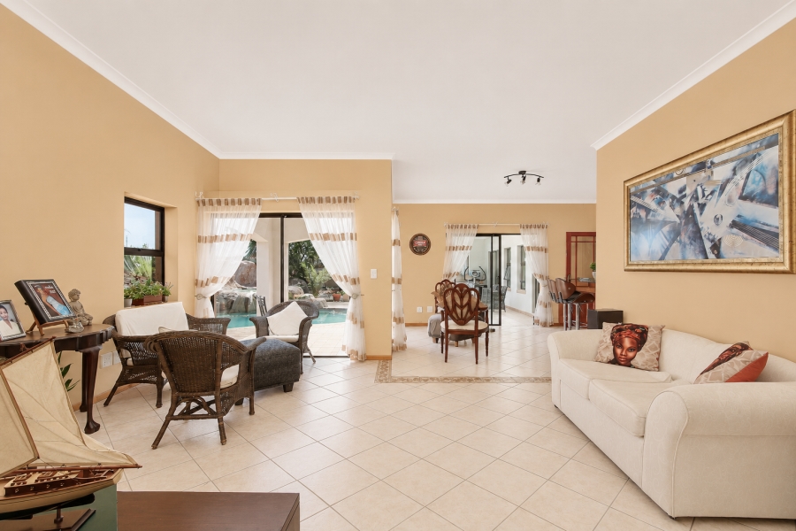 6 Bedroom Property for Sale in Sunset Beach Western Cape